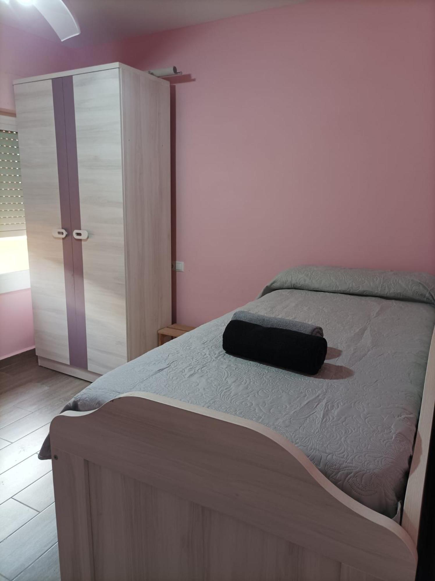 Alojamiento Alisson Apartment Villena Exterior photo